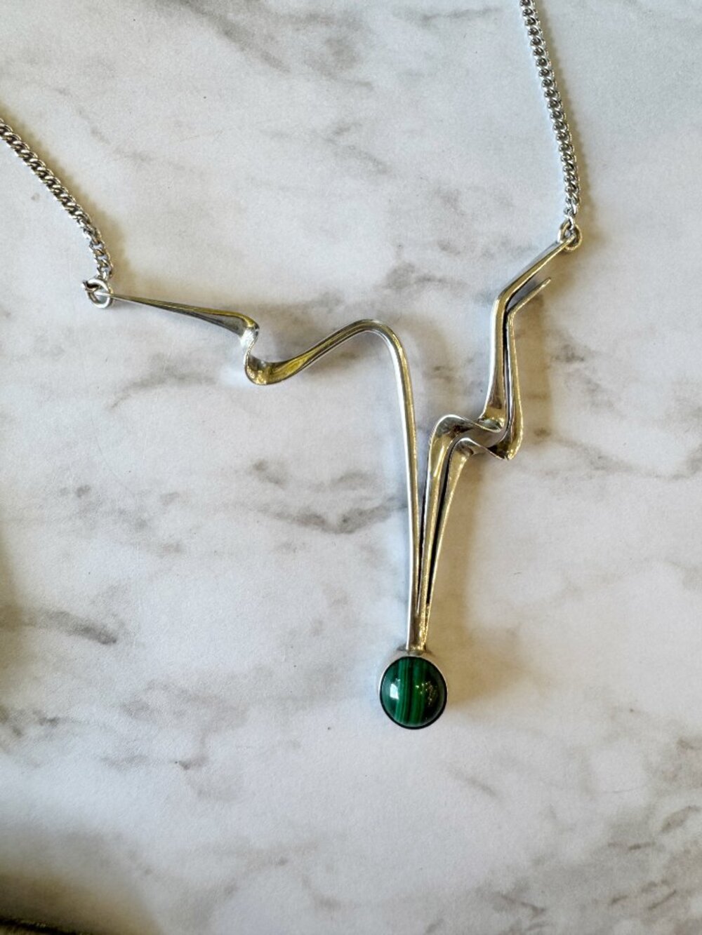 Vintage Sterling Silver Abstract Wavy Malachite Necklace - Picture 2 of 5